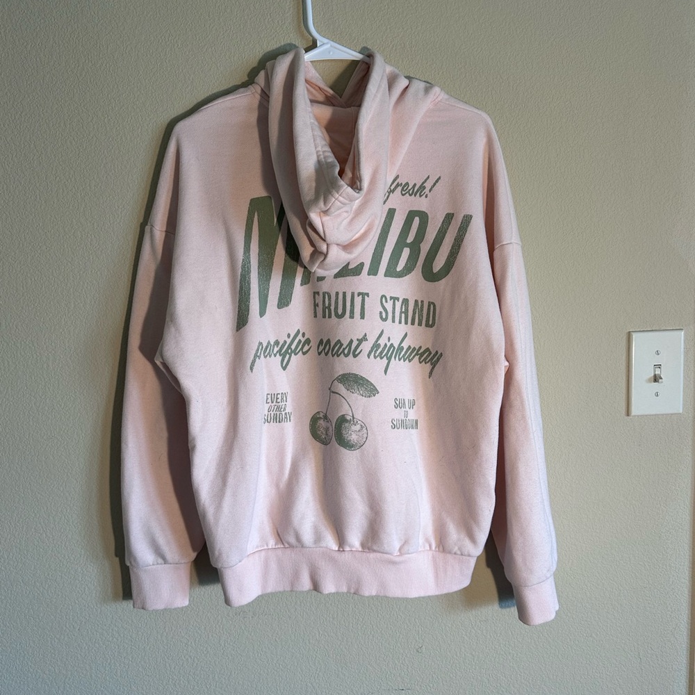Selling this sweatshirt because I never wore it!
